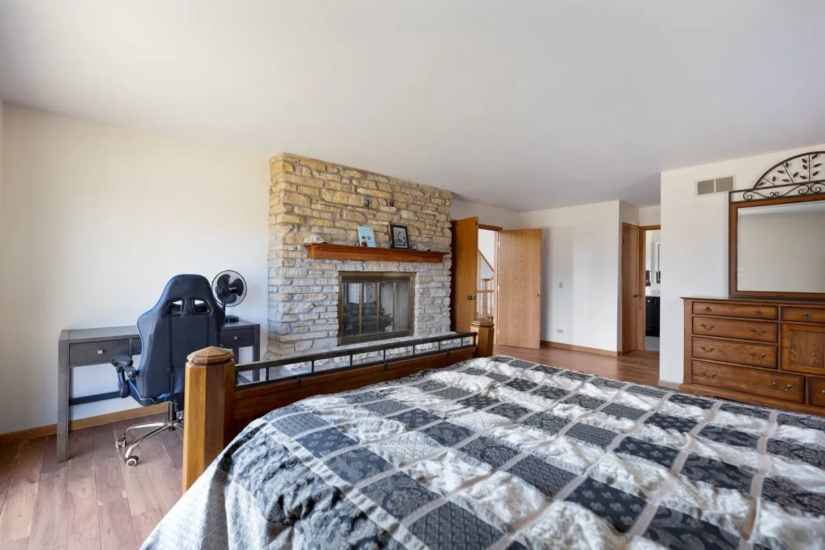 14N515 Highland Avenue IL