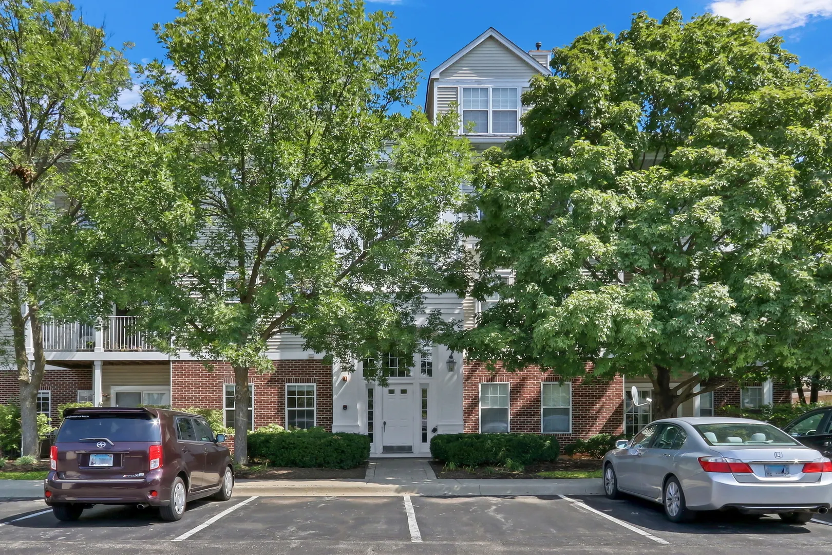 3275 Stratford Court 1A IL