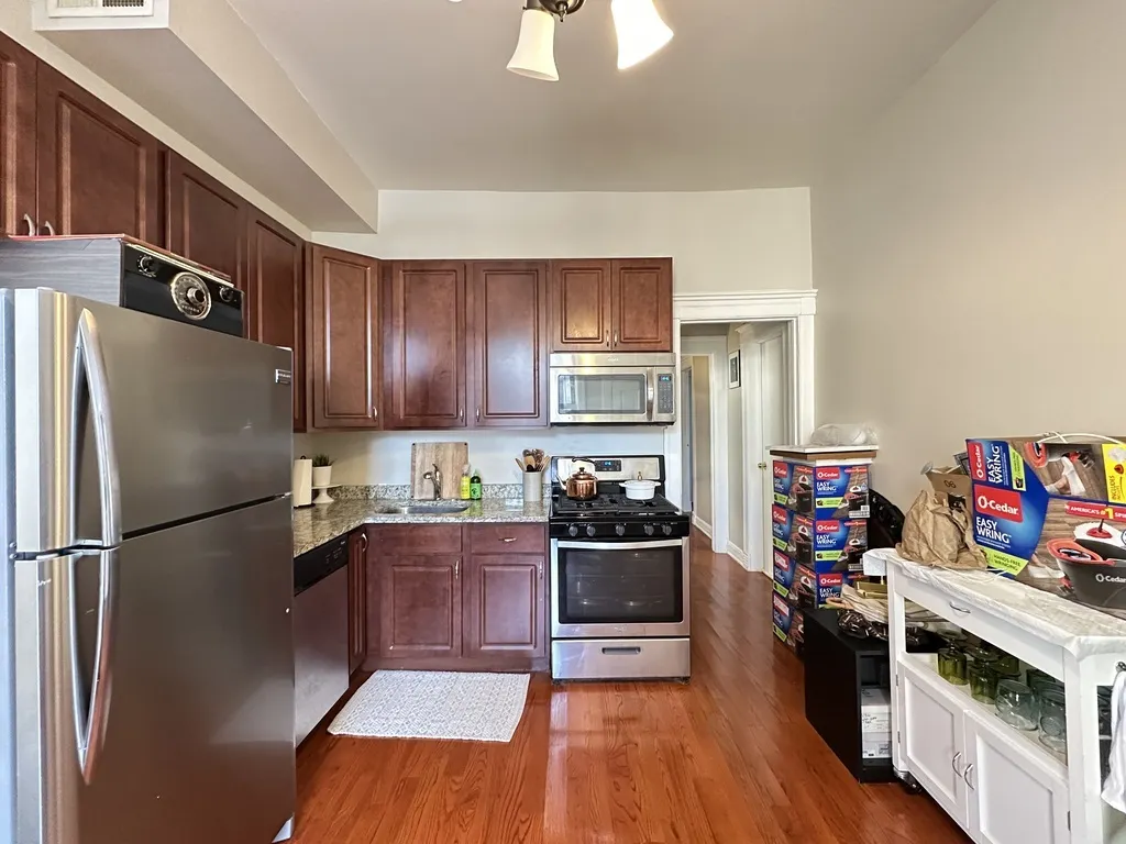 1407 W Erie Street 2R IL