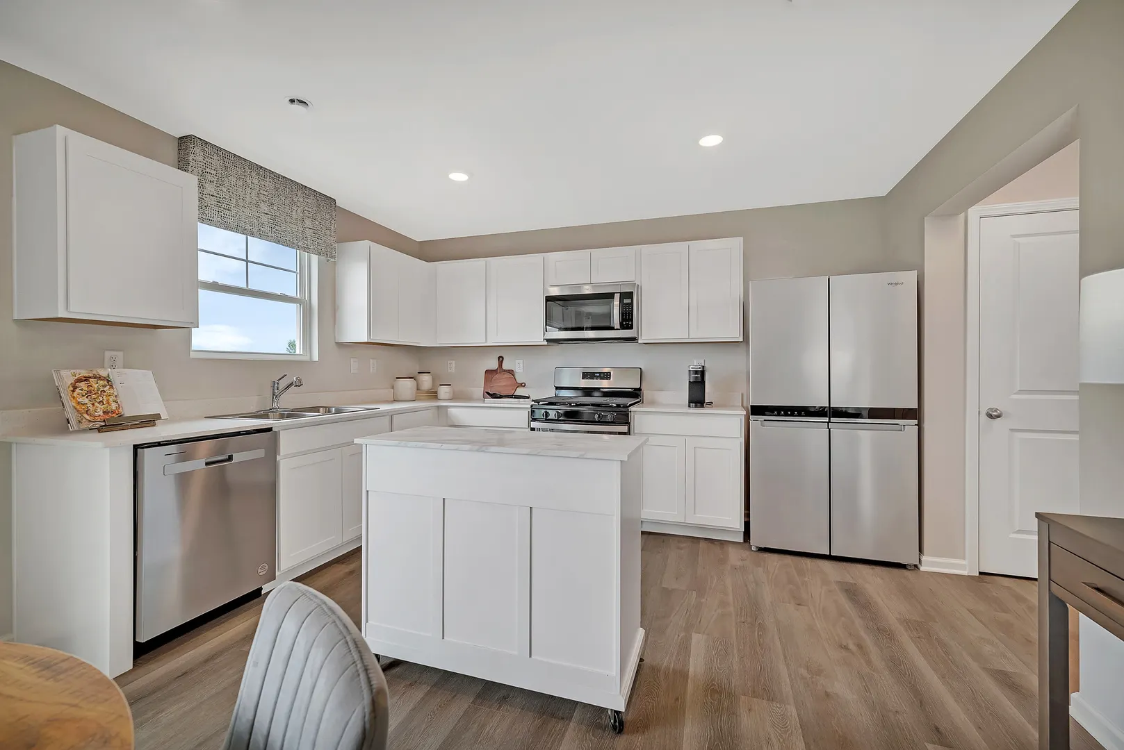 1331 acadia Circle IL
