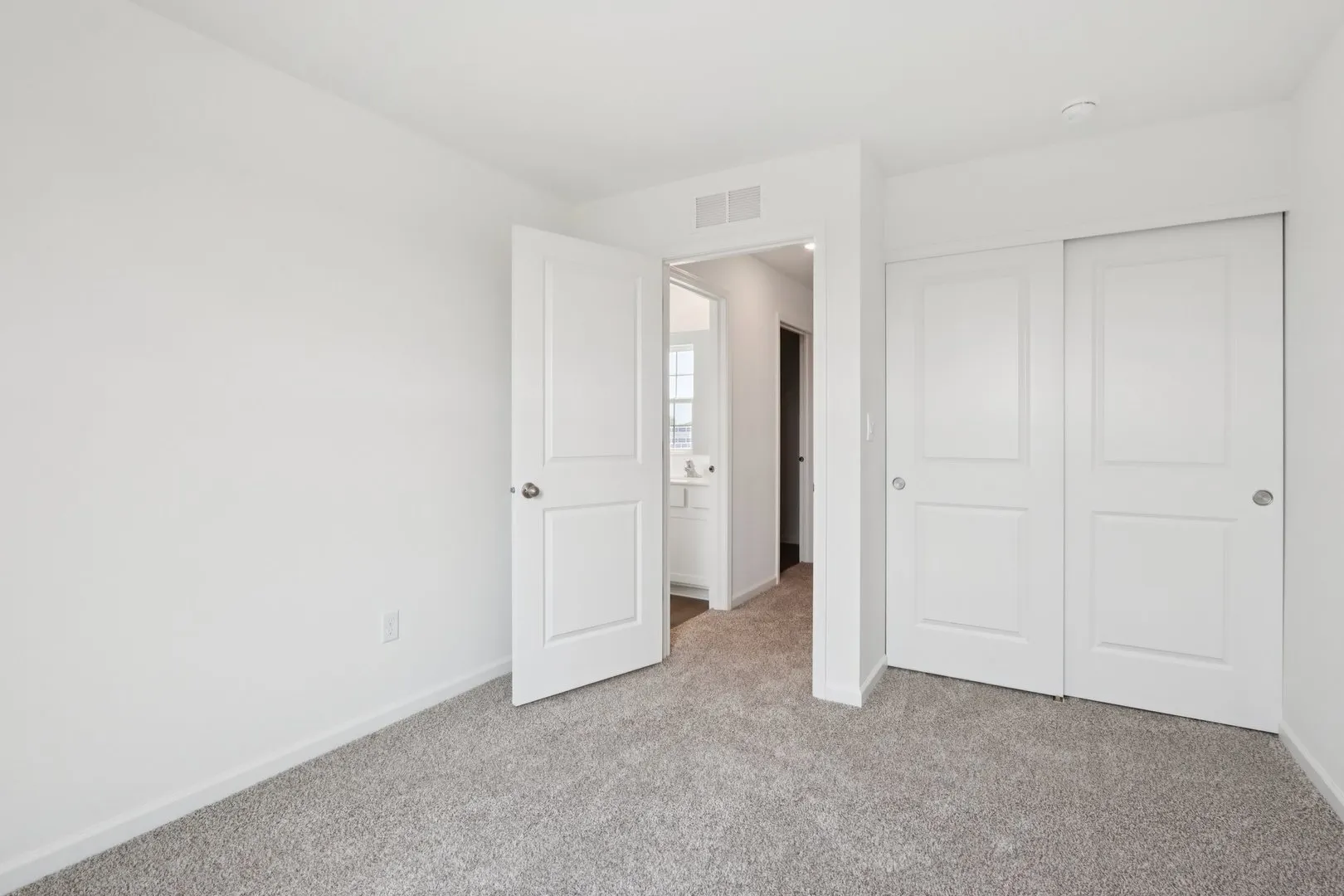 1331 acadia Circle IL