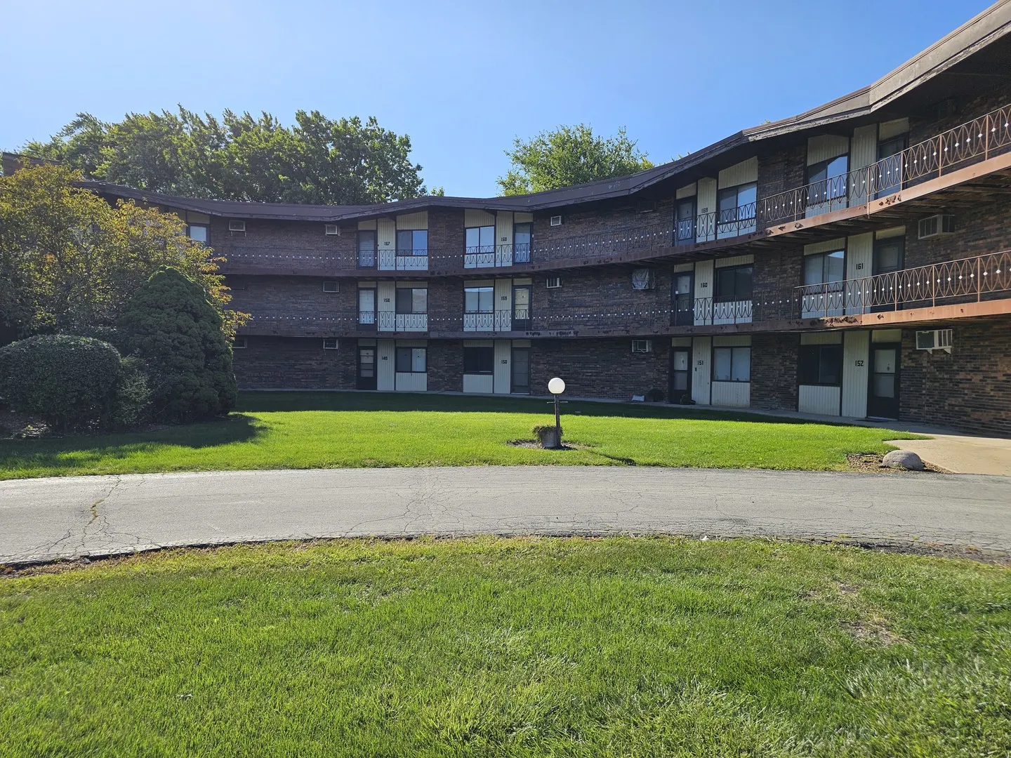 2306 Holiday Terrace 149 IL