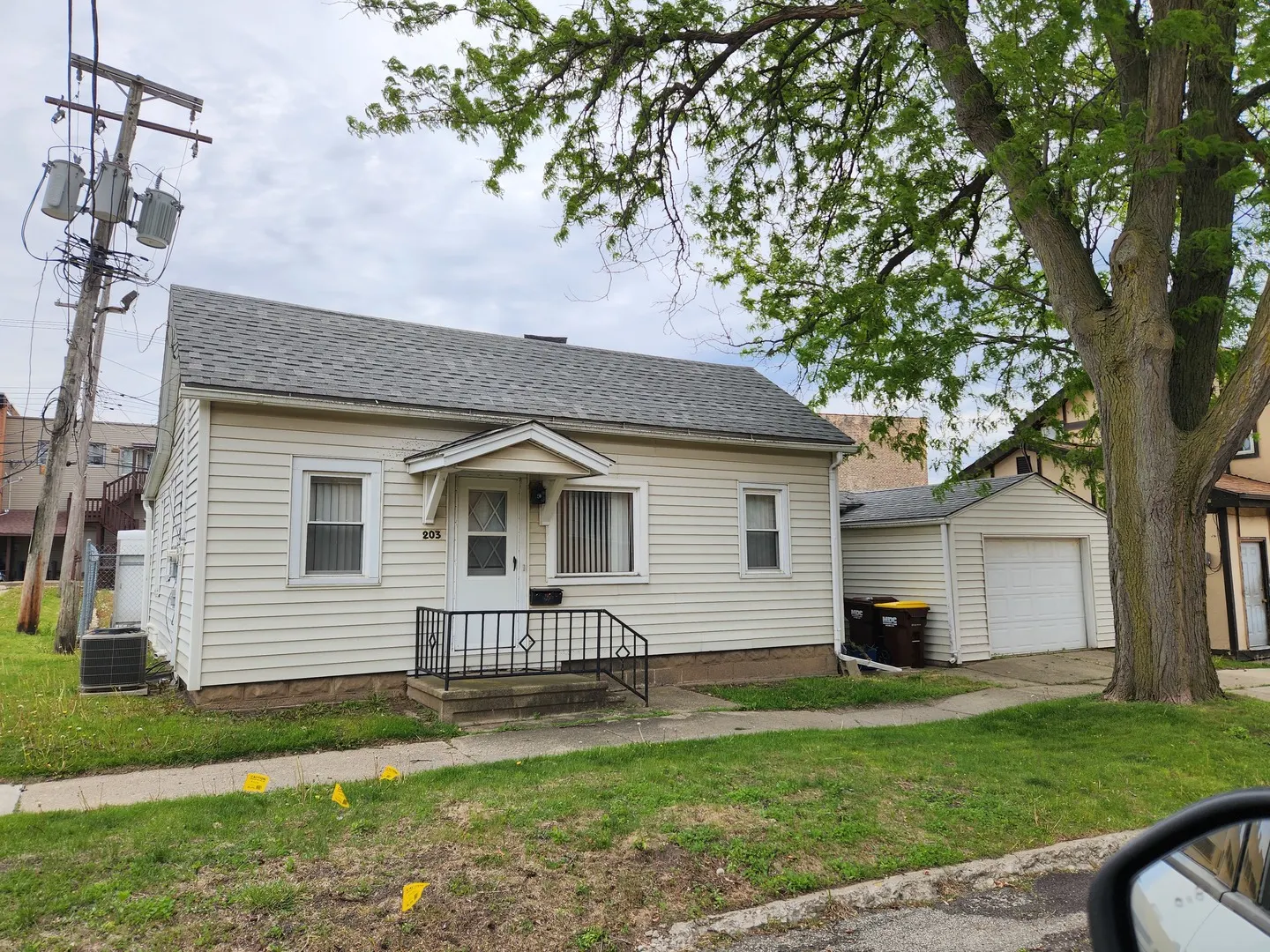 203 N Eastman Street IL