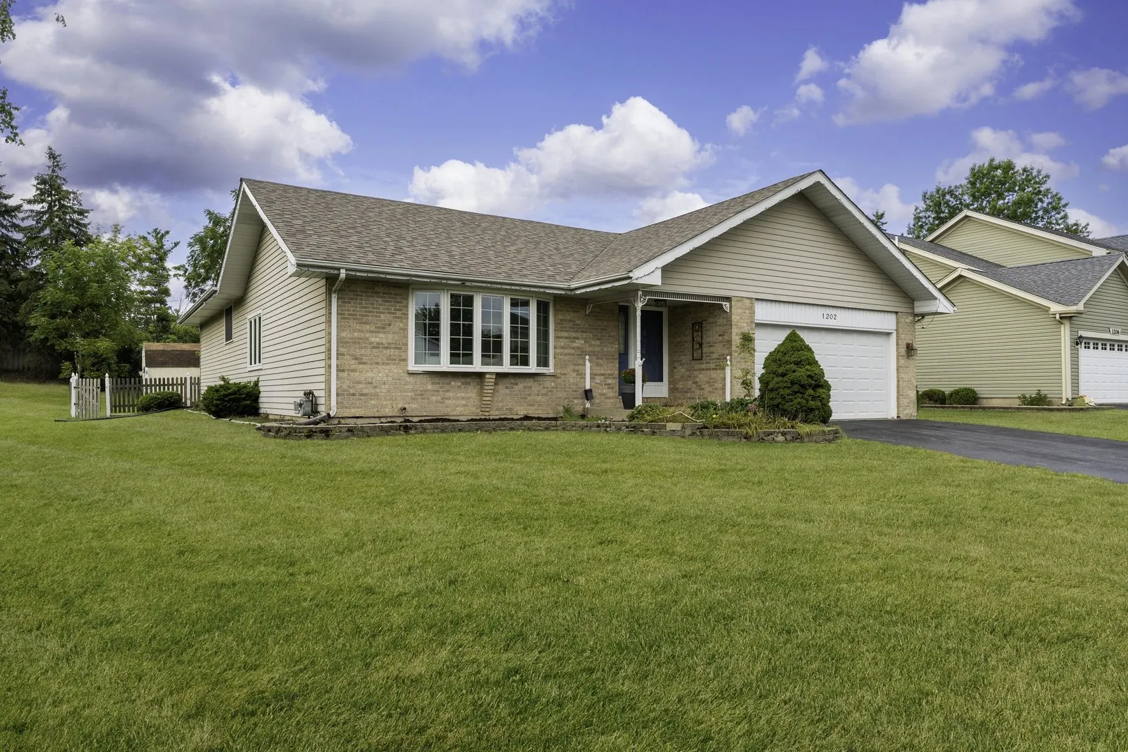 1202 Tracie Drive IL