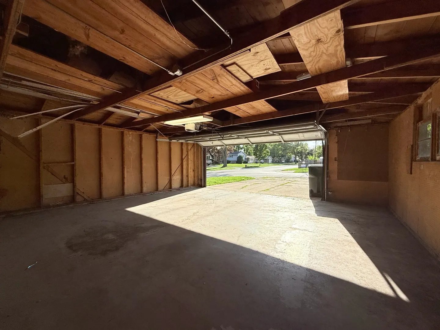 1122 W Iowa Street IL