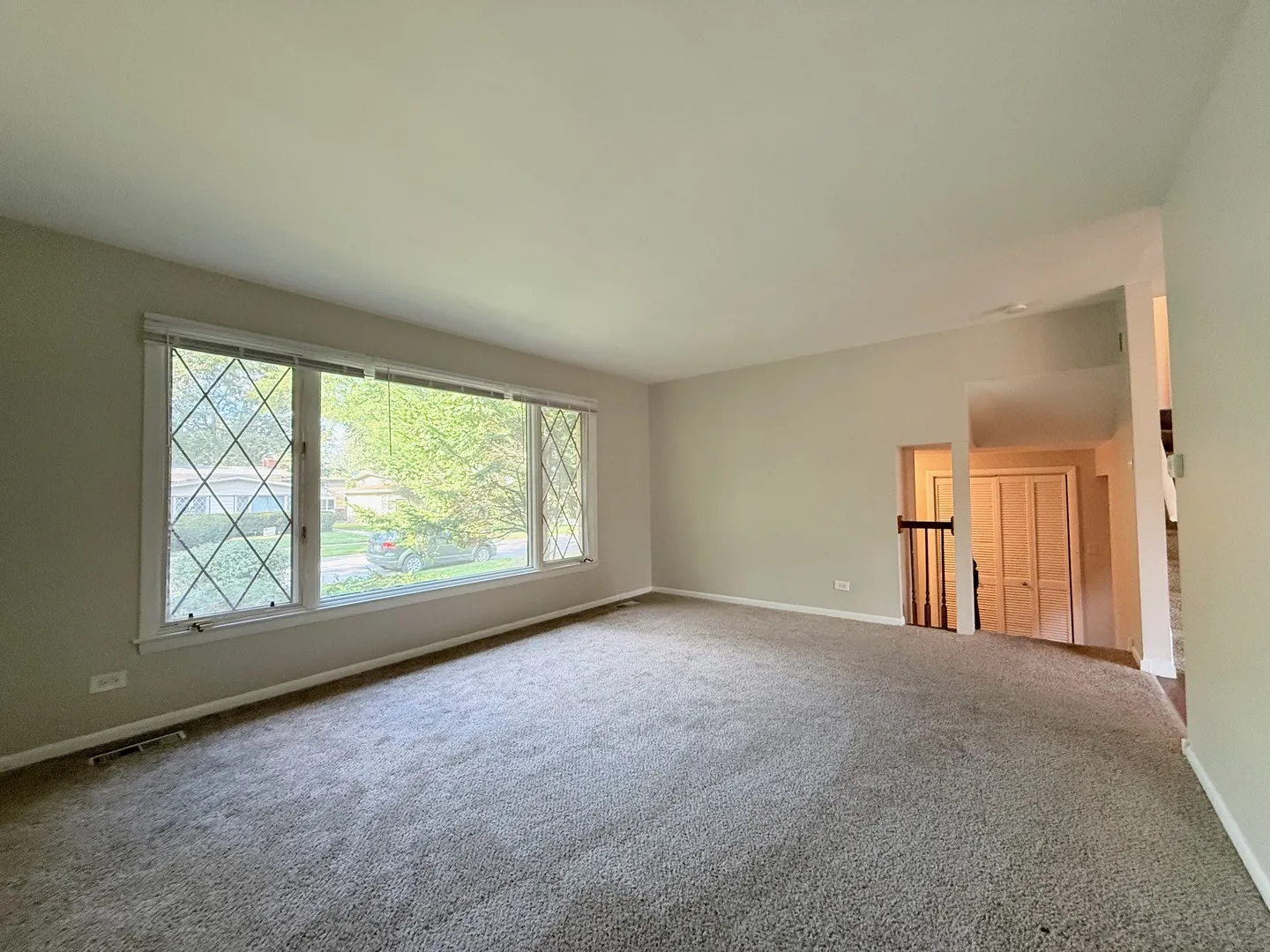 1122 W Iowa Street IL