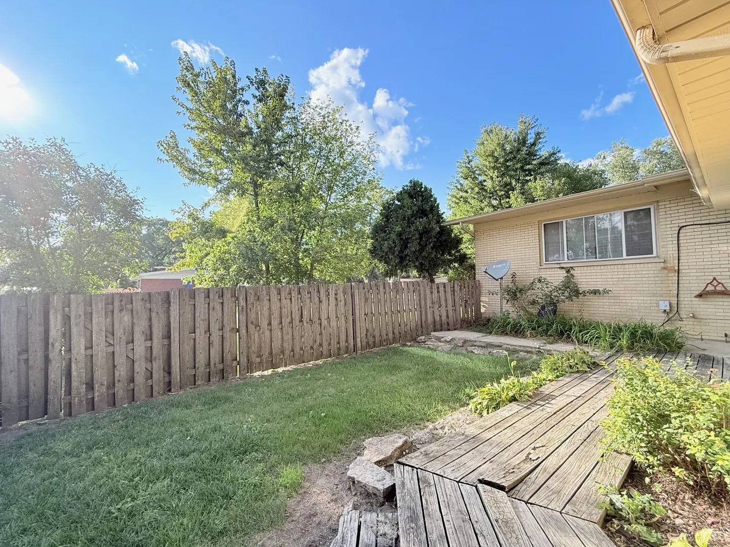 1122 W Iowa Street IL
