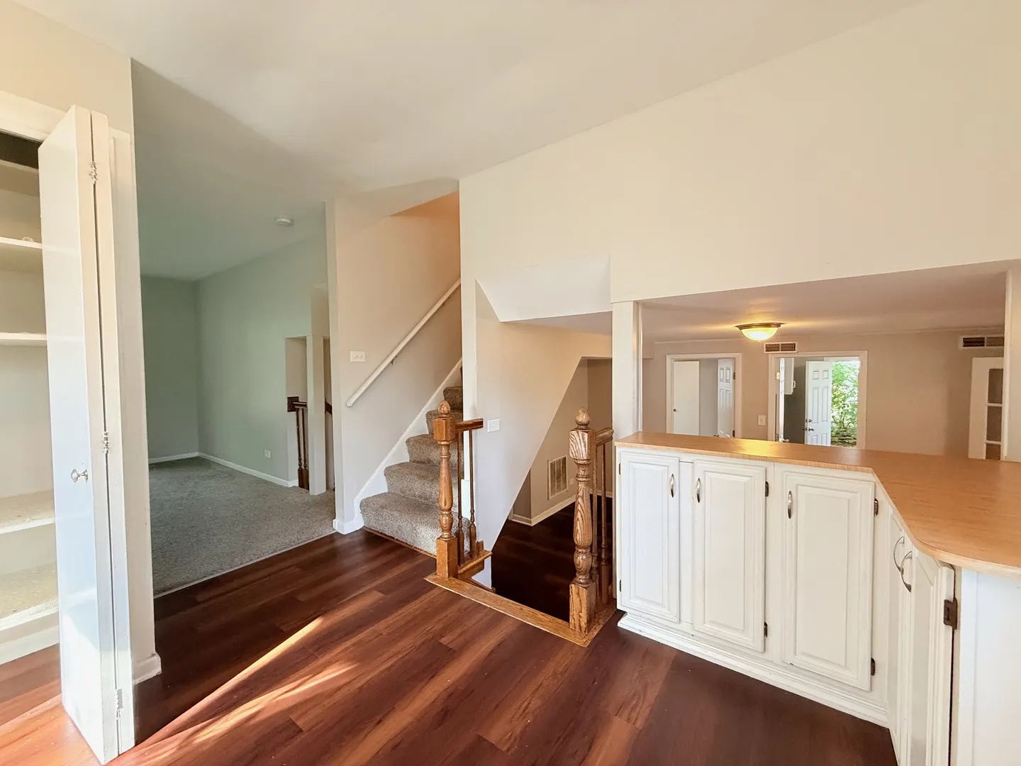 1122 W Iowa Street IL