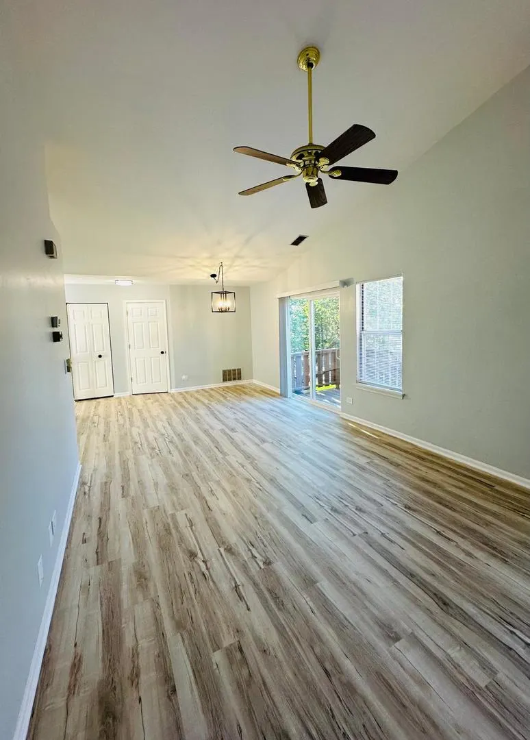 1332 Coldspring Road - IL