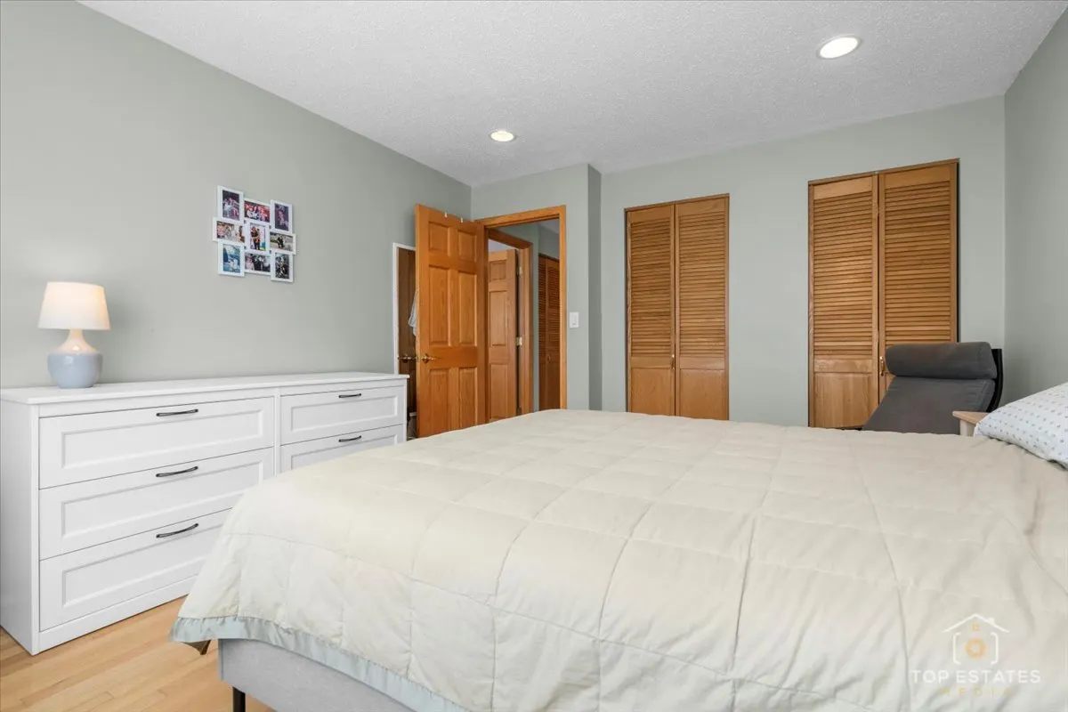 1227 S Old Wilke Road 12-209 IL