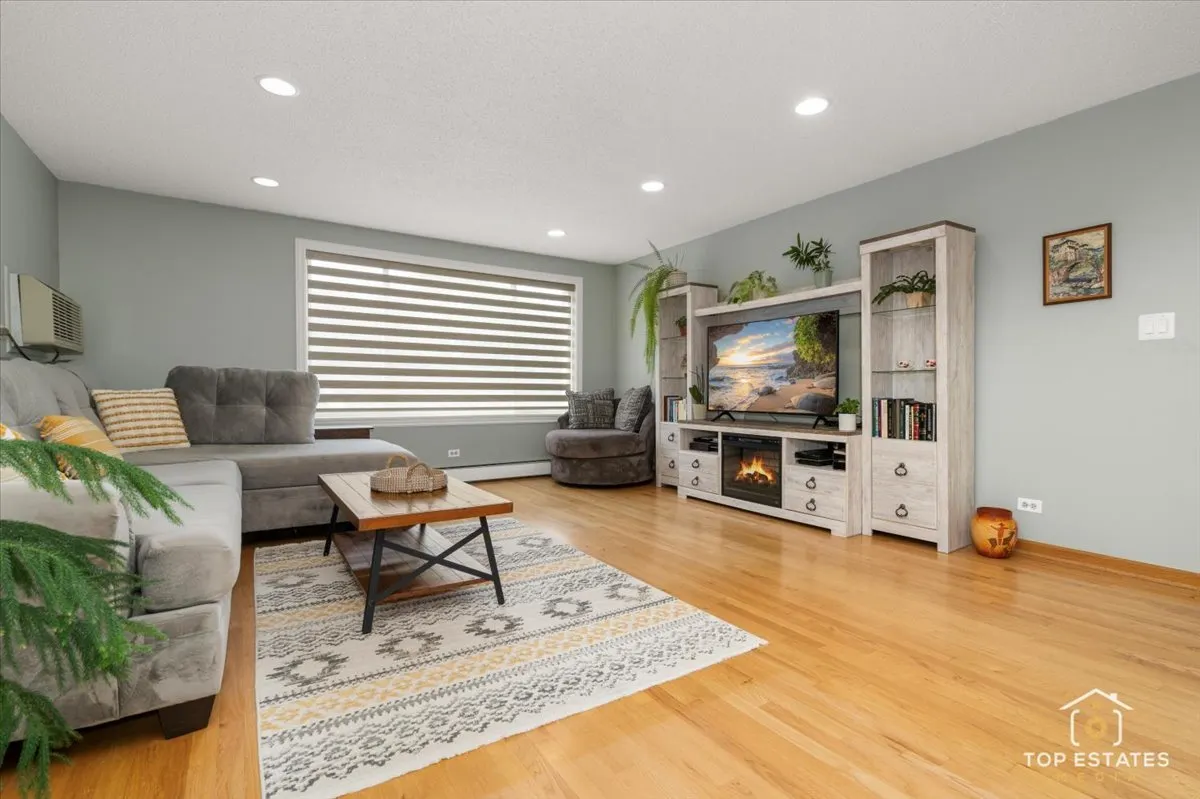 1227 S Old Wilke Road 12-209 IL