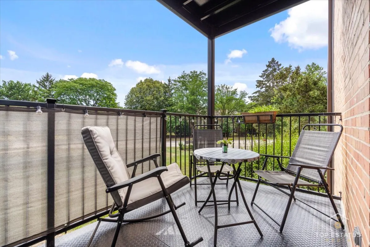 1227 S Old Wilke Road 12-209 IL