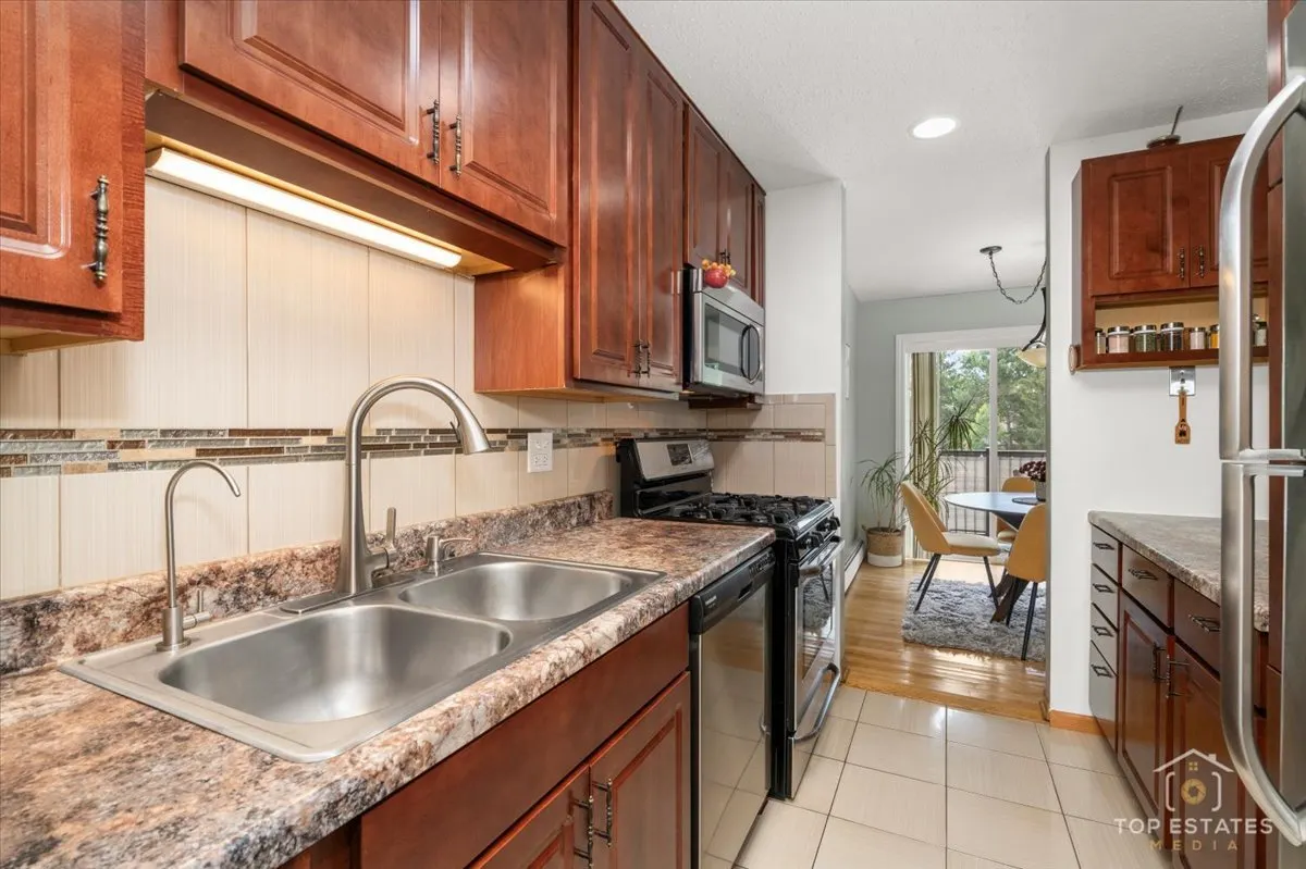 1227 S Old Wilke Road 12-209 IL