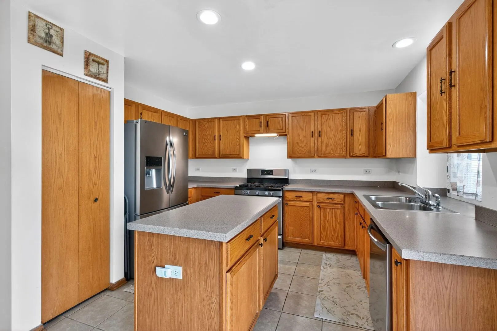 1544 Suncrest Lane IL