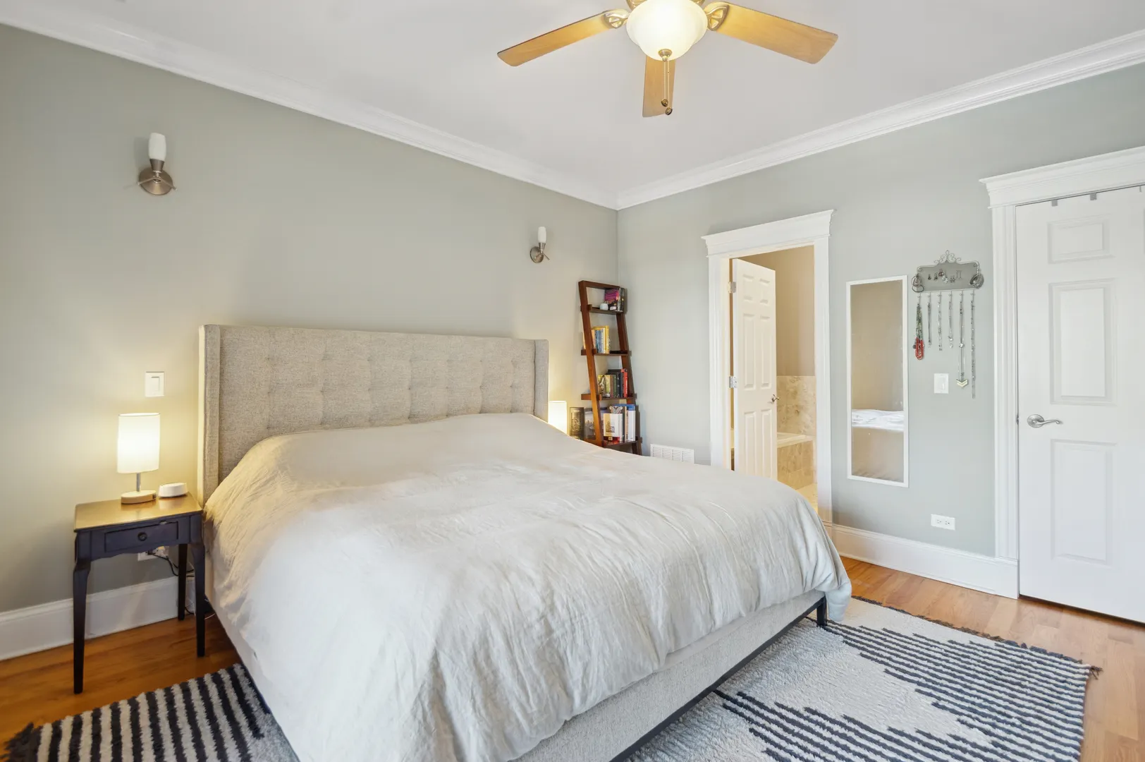 2250 W Foster Avenue 2E IL