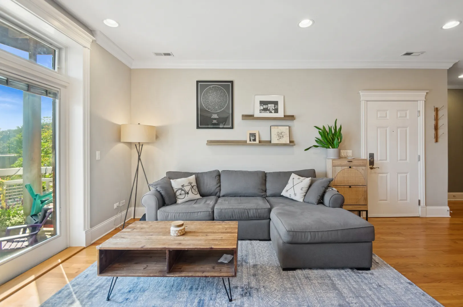 2250 W Foster Avenue 2E IL