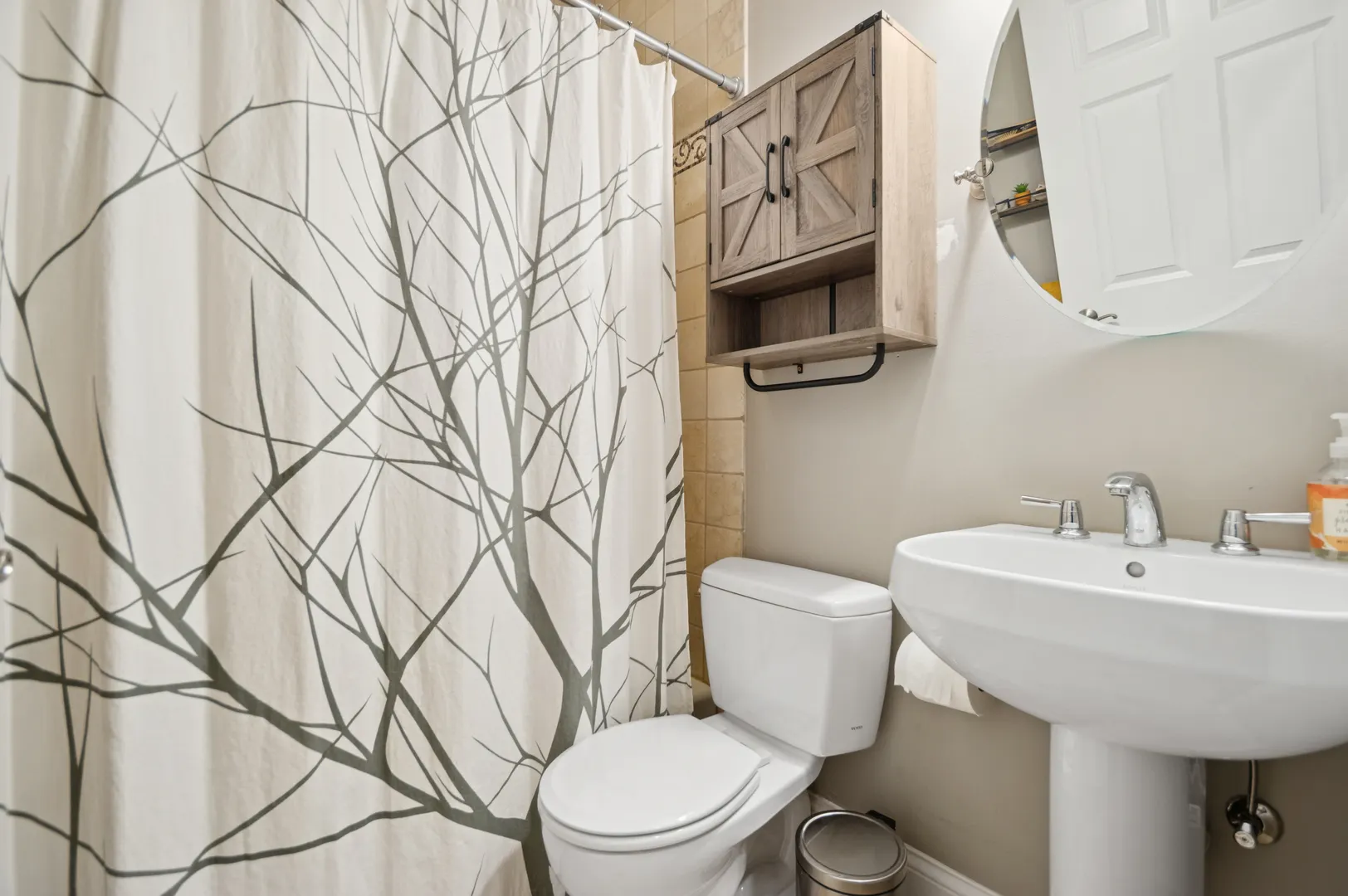 2250 W Foster Avenue 2E IL