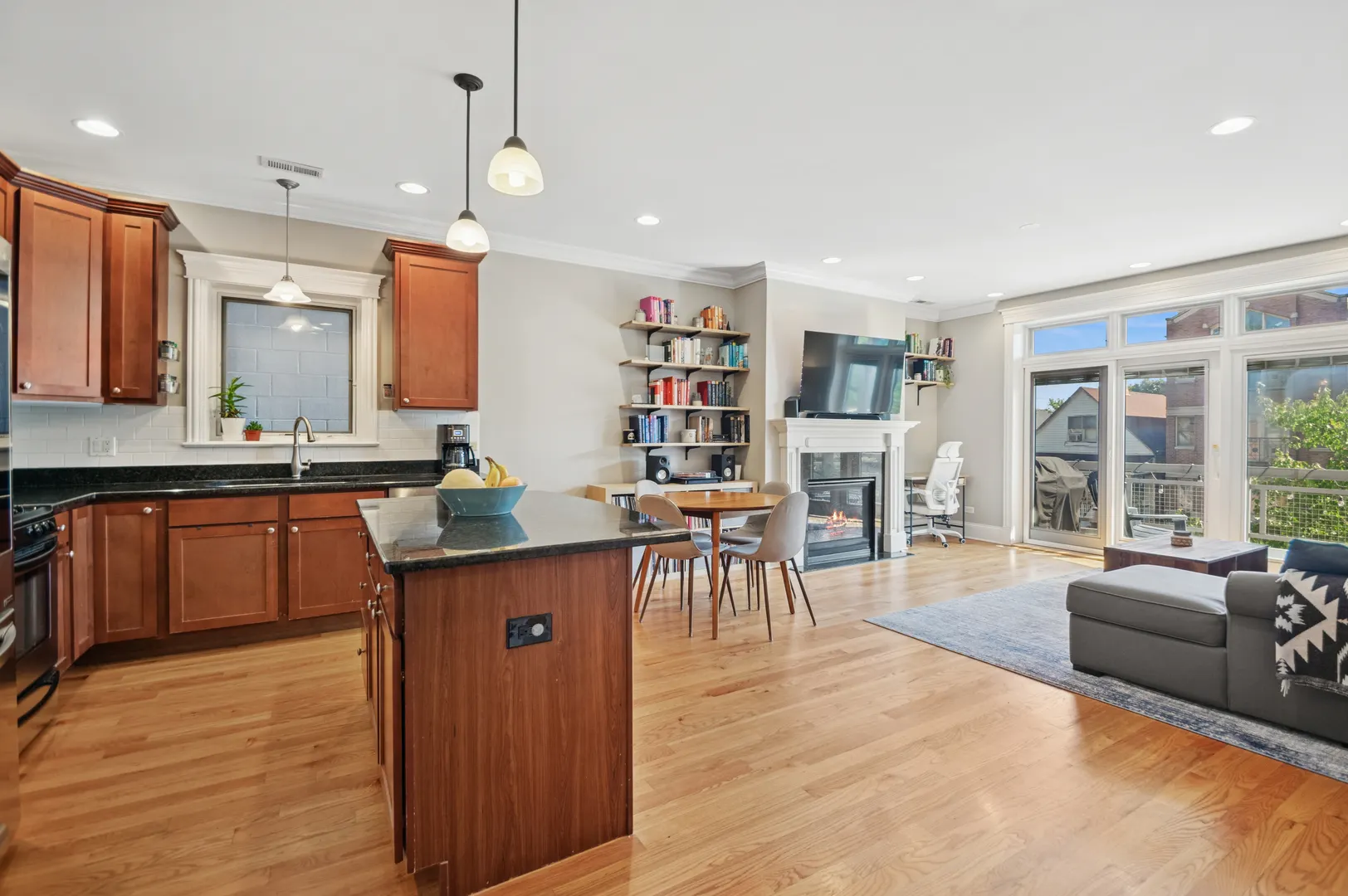 2250 W Foster Avenue 2E IL