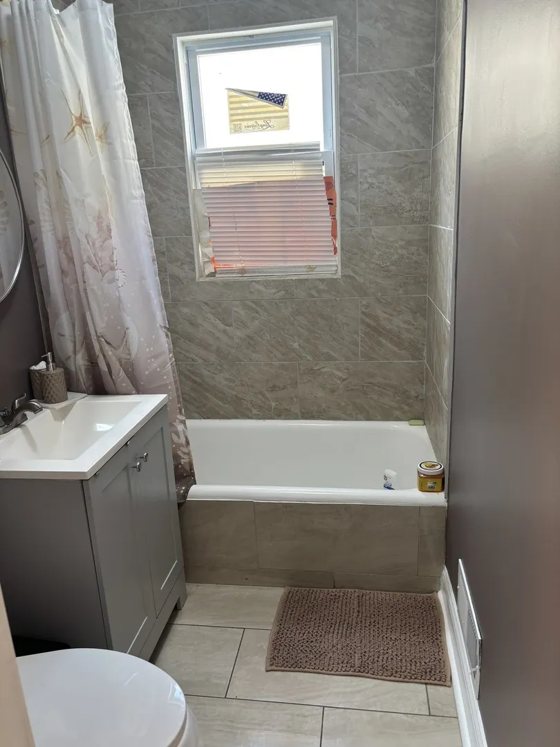 1704 N Mayfield Avenue IL