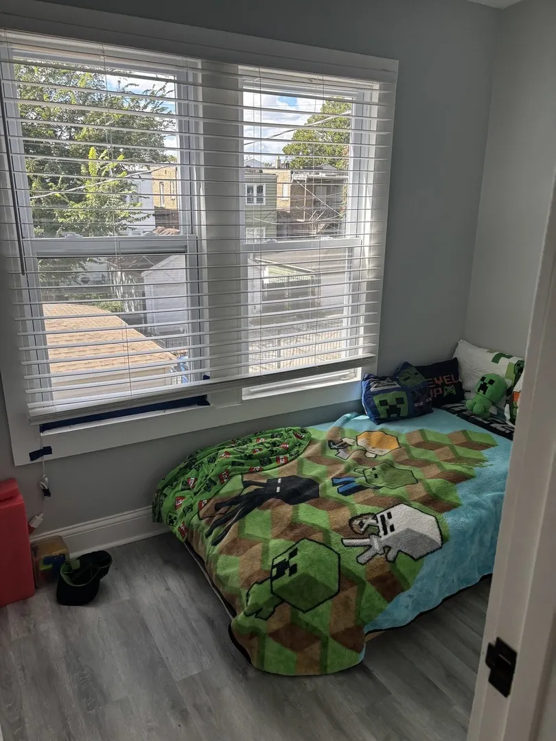 1704 N Mayfield Avenue IL