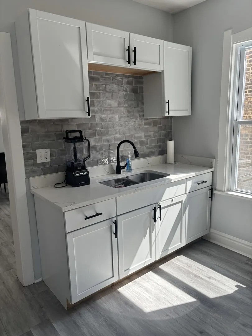 1704 N Mayfield Avenue IL