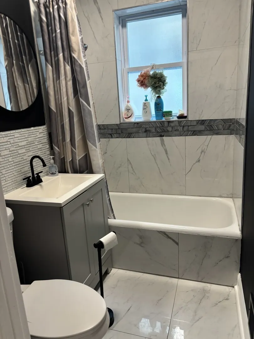 1704 N Mayfield Avenue IL