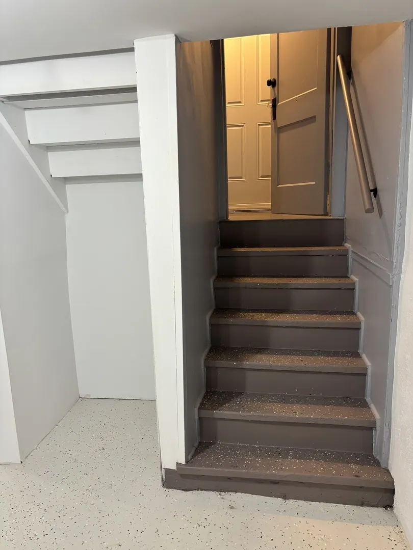 1704 N Mayfield Avenue IL