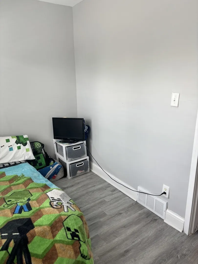 1704 N Mayfield Avenue IL