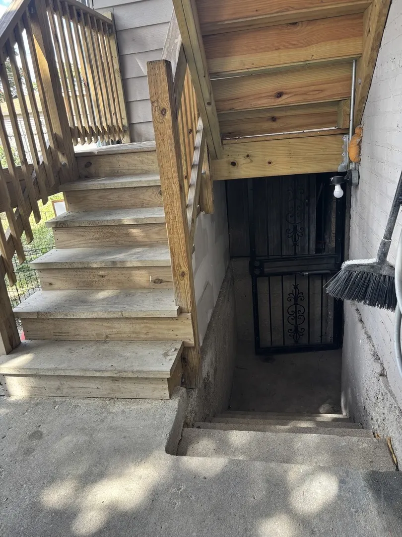 1704 N Mayfield Avenue IL