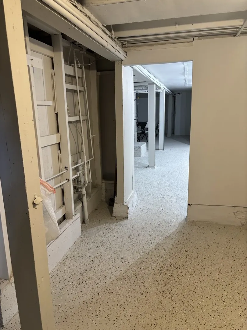 1704 N Mayfield Avenue IL