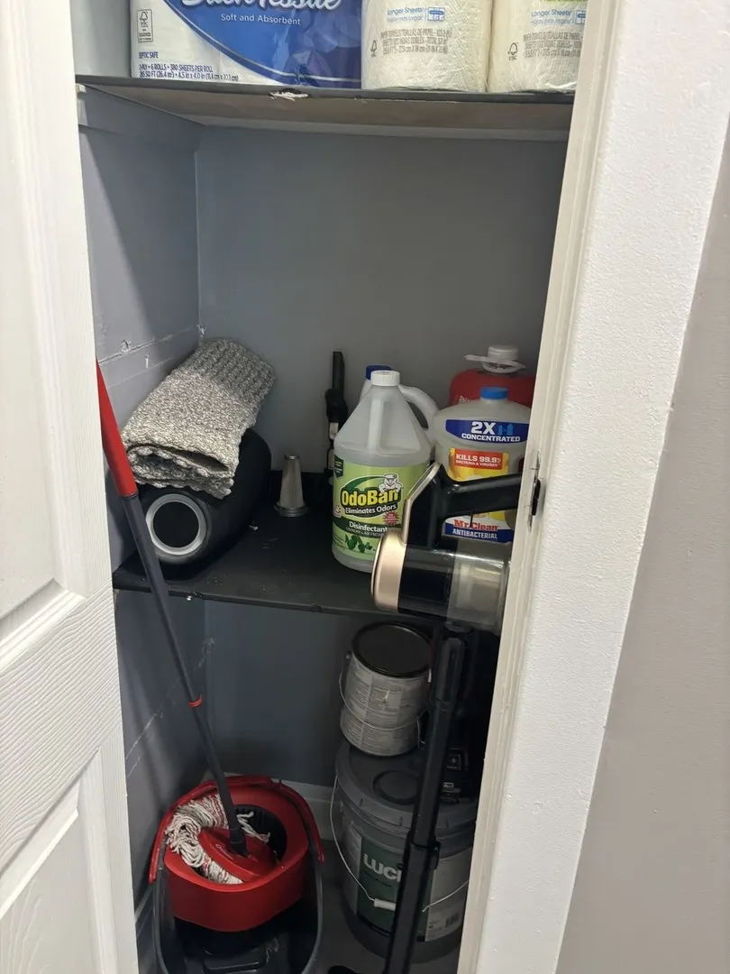 1704 N Mayfield Avenue IL