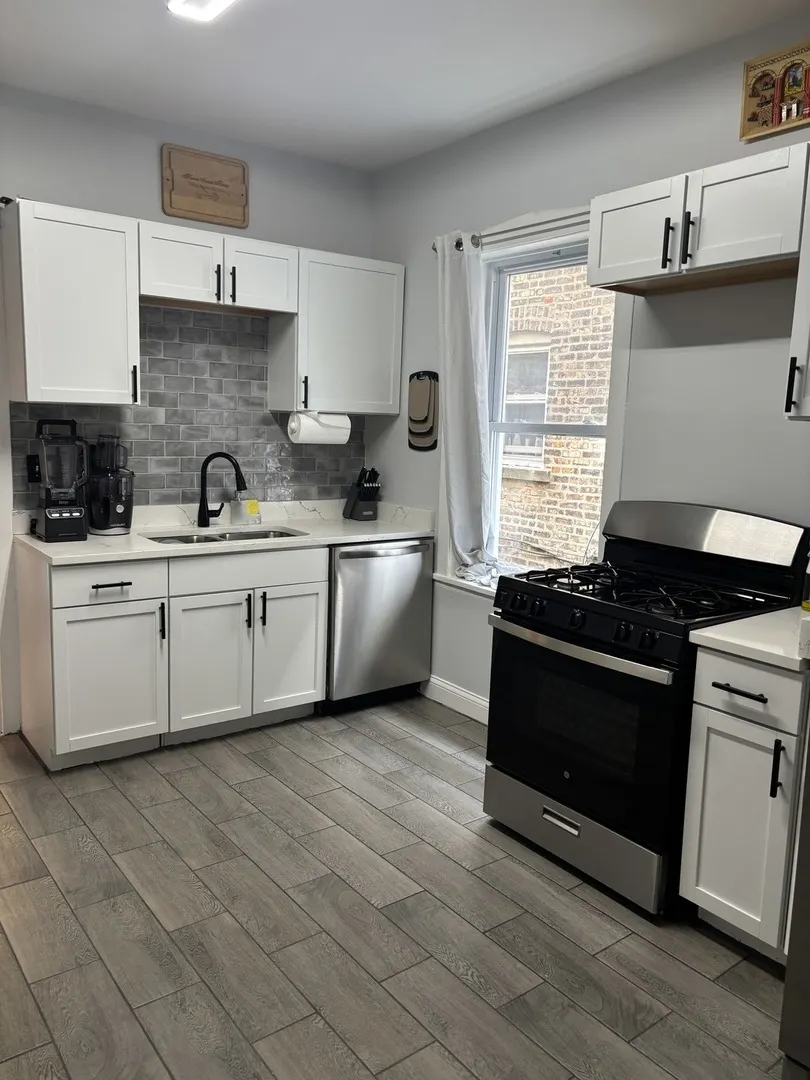 1704 N Mayfield Avenue IL