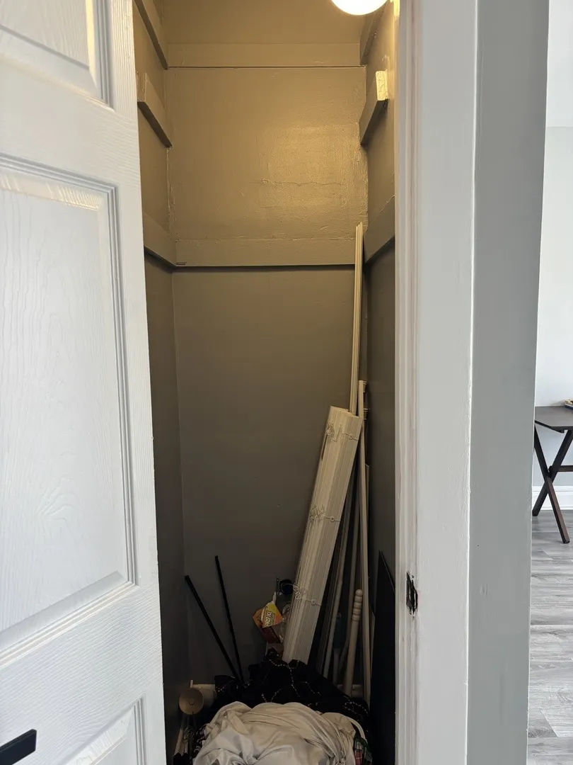 1704 N Mayfield Avenue IL