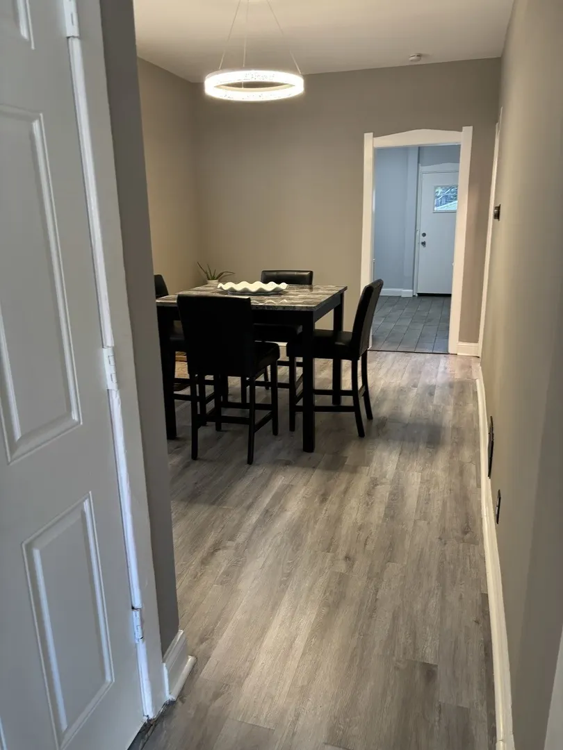 1704 N Mayfield Avenue IL