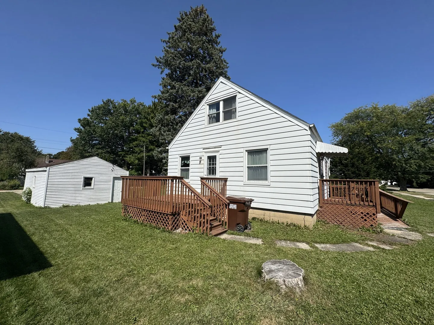 836 N 11th Street IL
