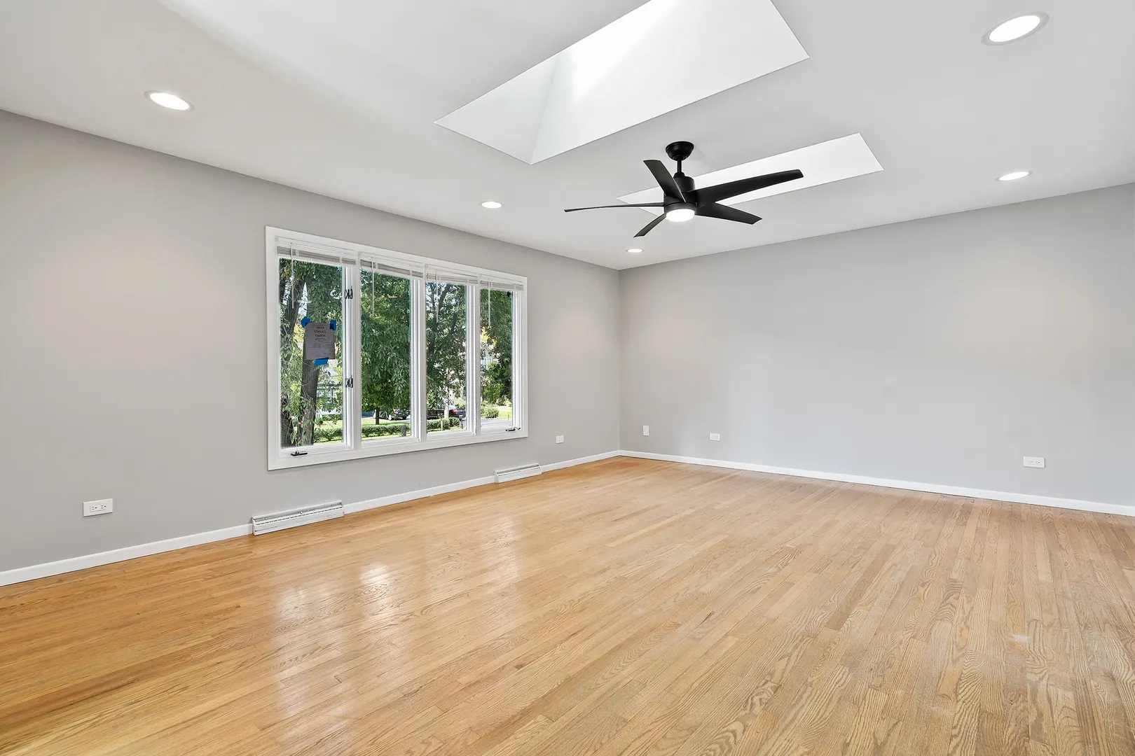 1245 WINAKI Trail IL