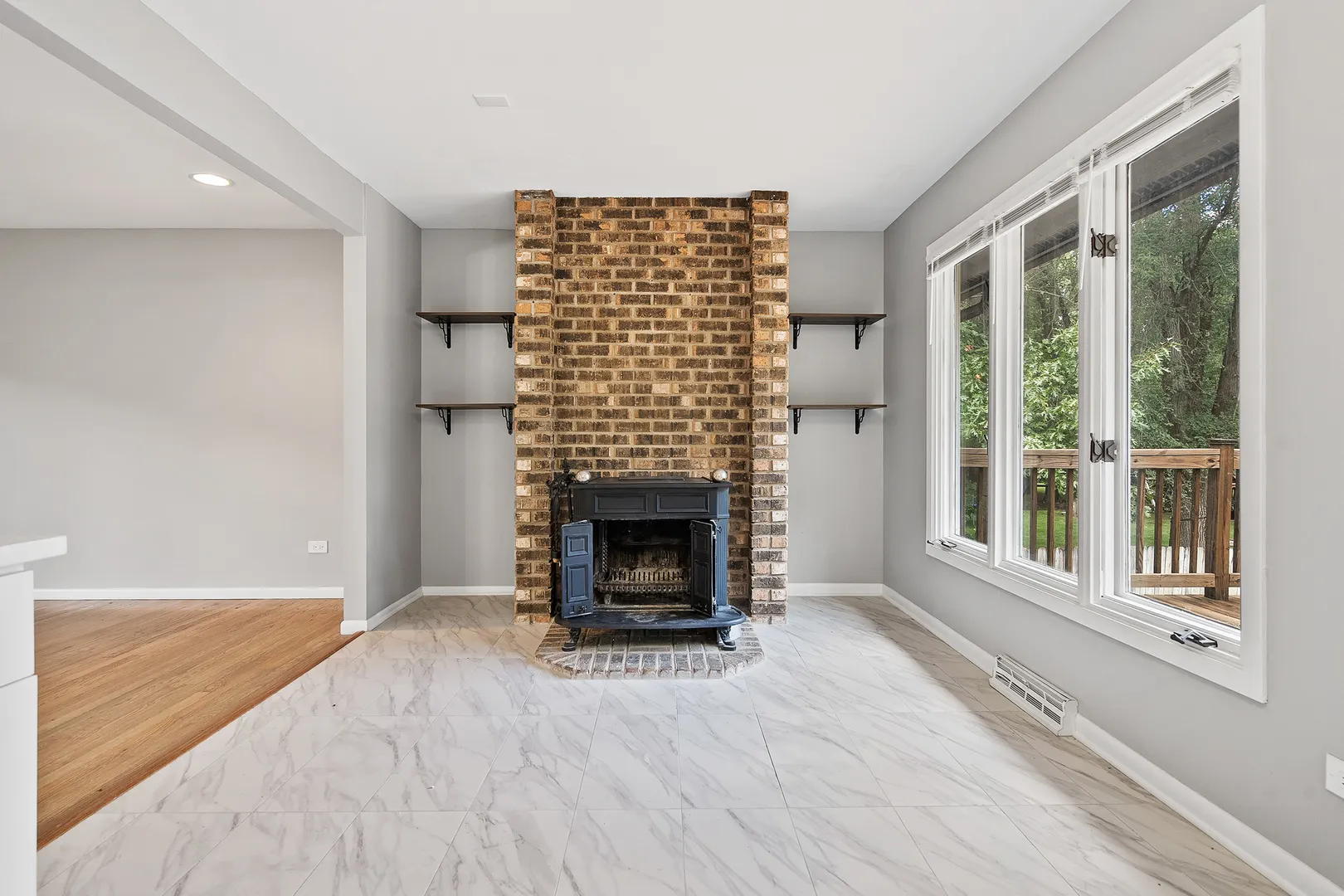 1245 WINAKI Trail IL