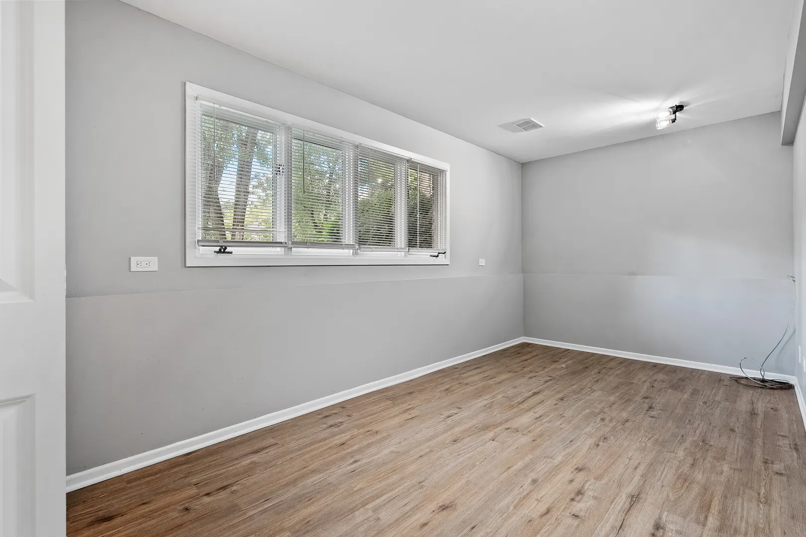1245 WINAKI Trail IL
