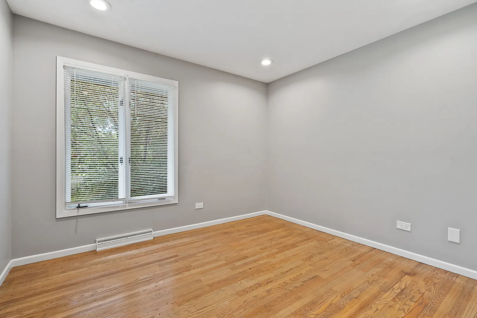 1245 WINAKI Trail IL