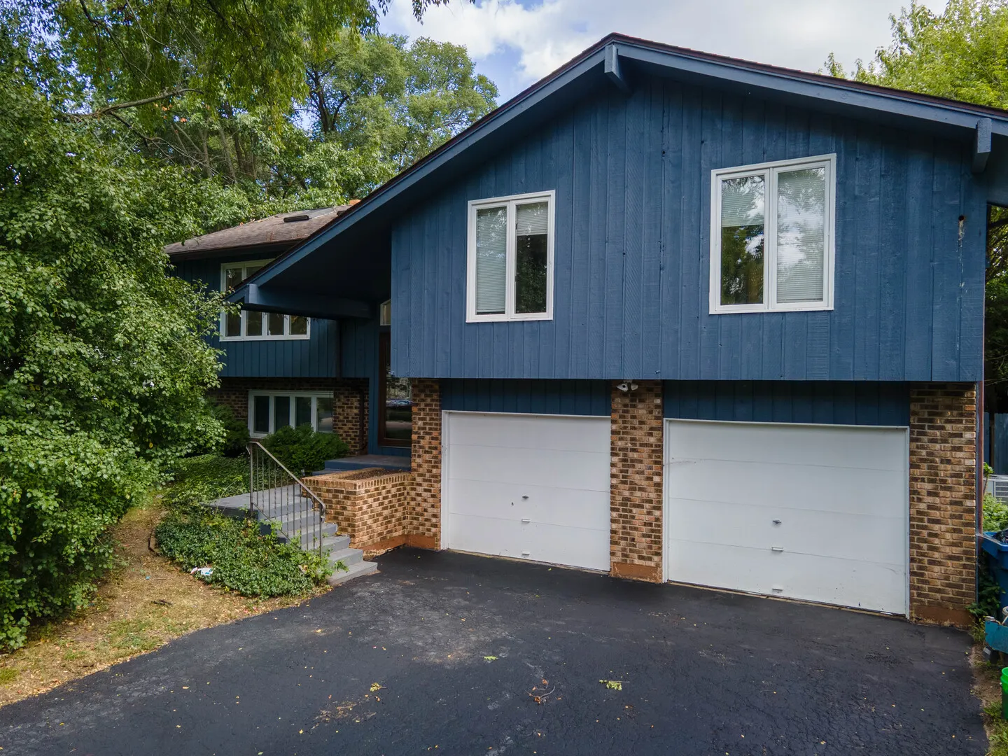 1245 WINAKI Trail IL