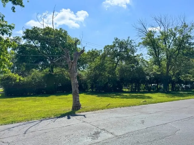 19W637 14th Place IL