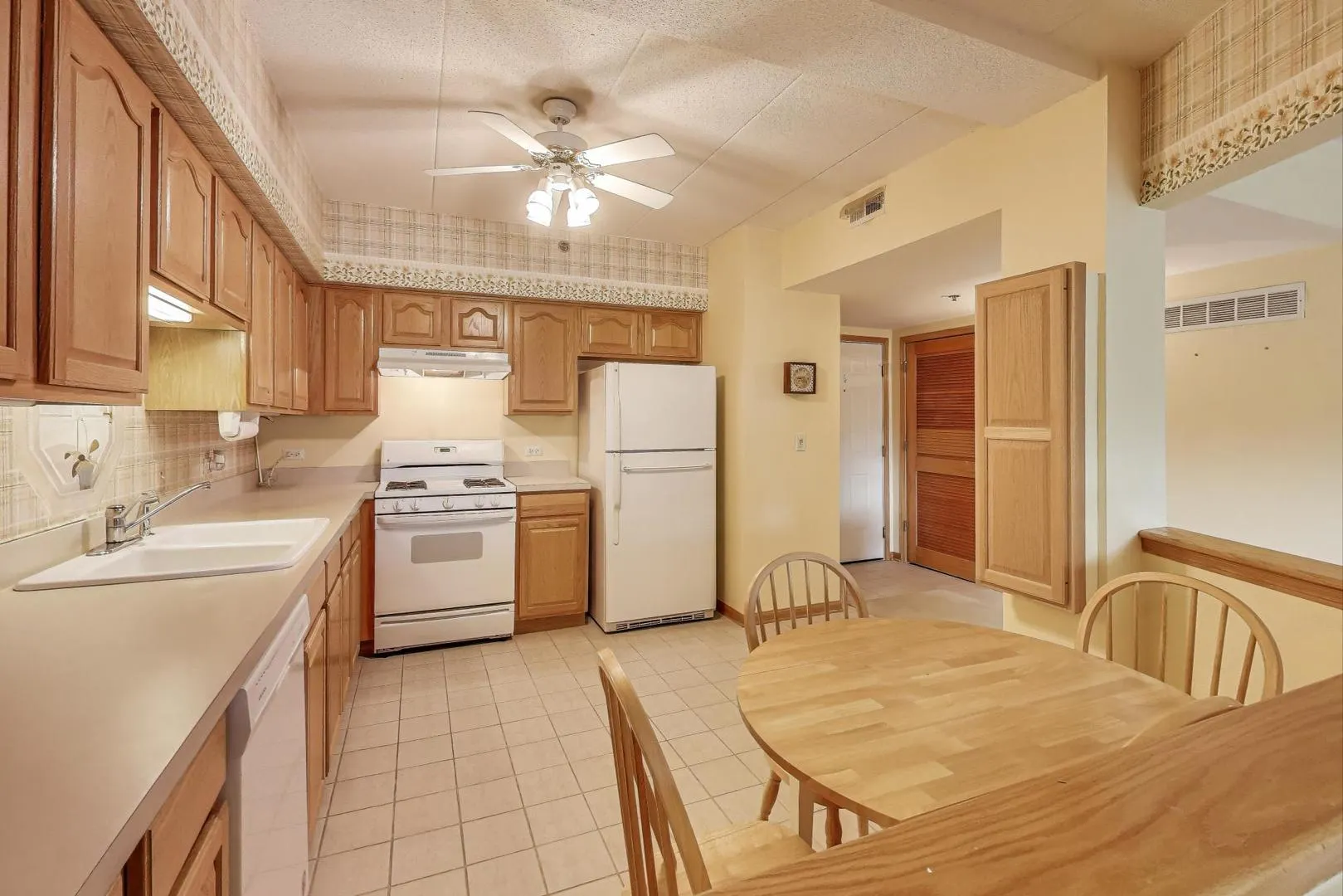 1200 S Prospect Avenue 108 IL