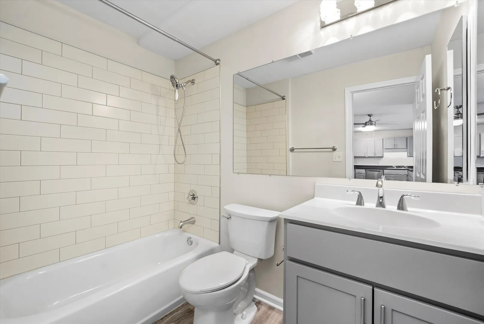200 Park Avenue 527 IL