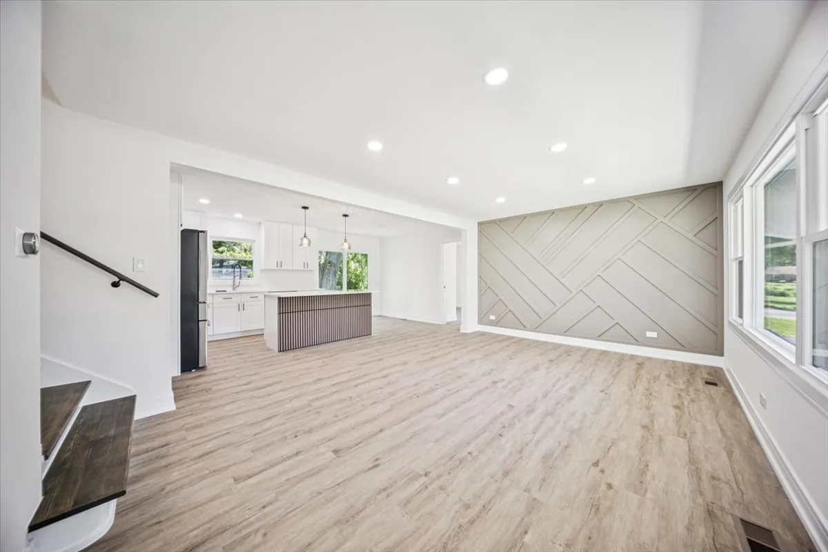22W633 Burr Oak Drive IL