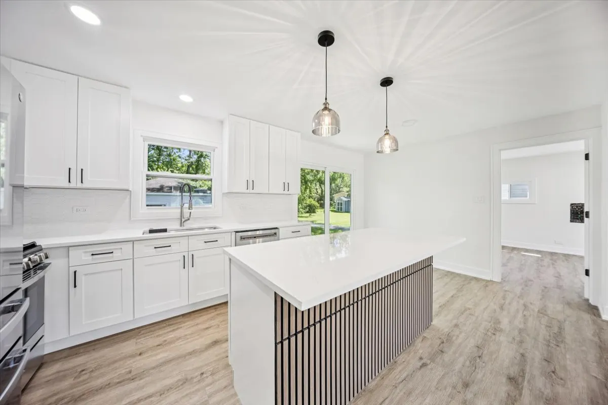 22W633 Burr Oak Drive IL