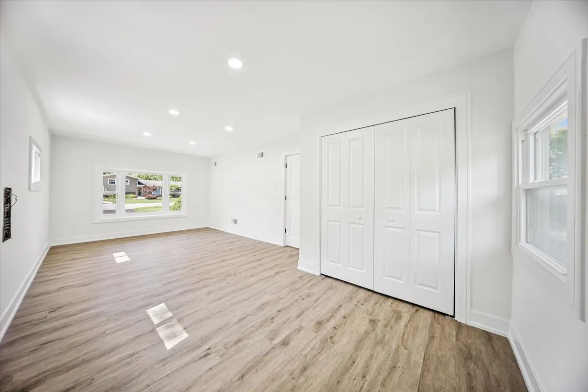22W633 Burr Oak Drive IL