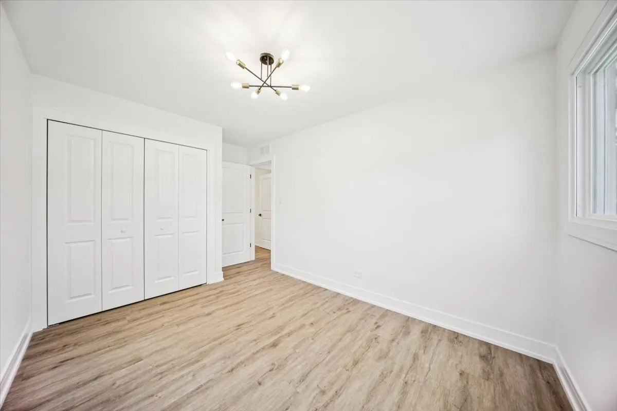 22W633 Burr Oak Drive IL