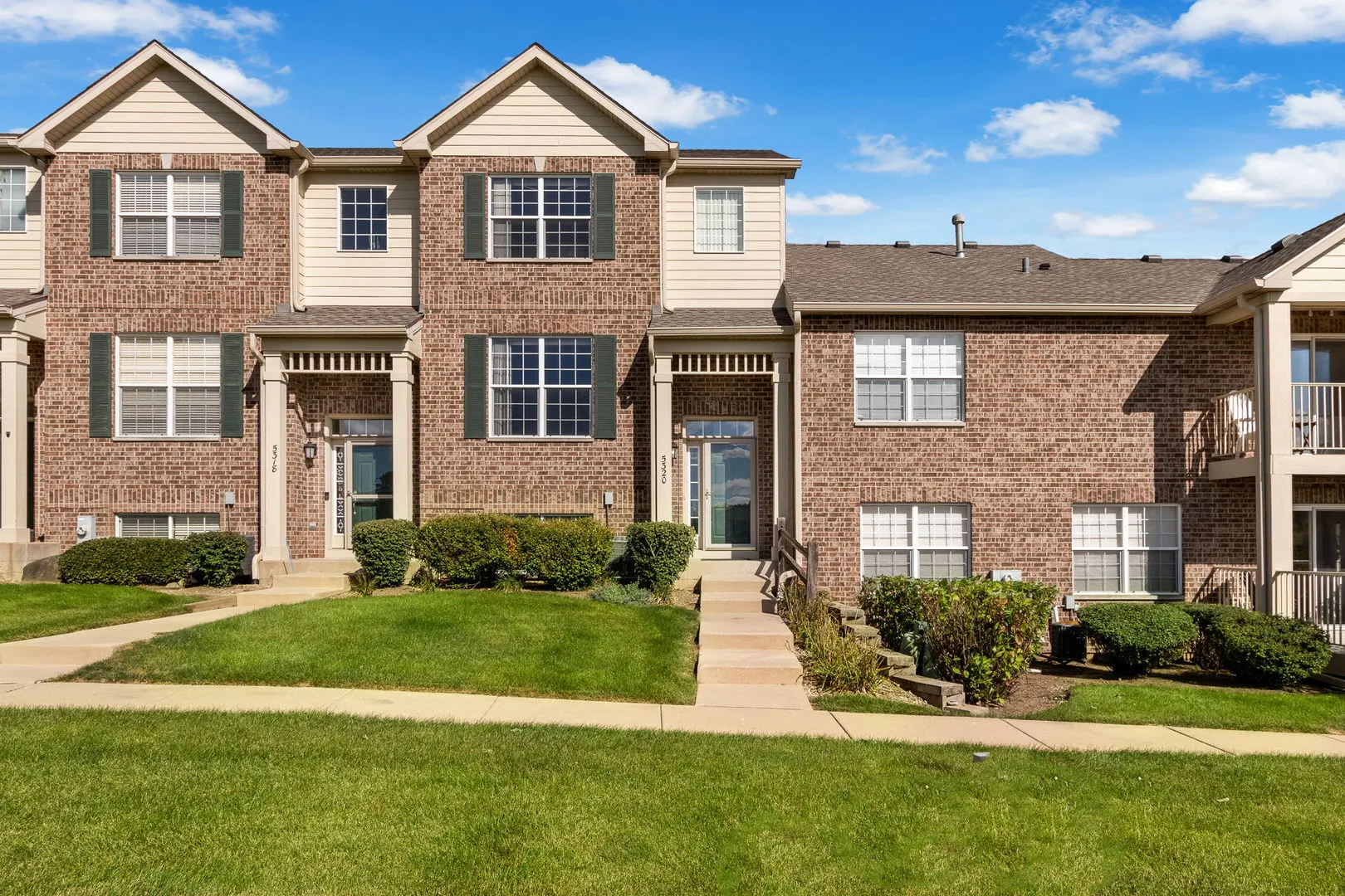 5320 Cobblers Crossing IL