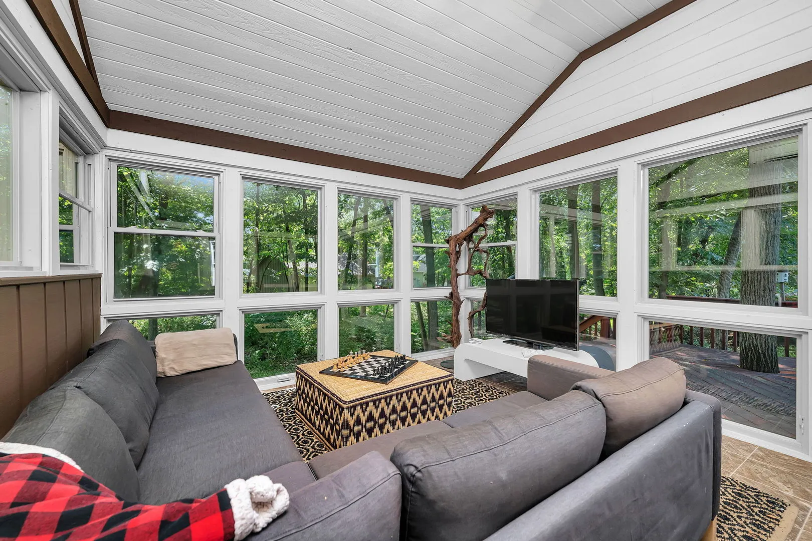 1007 Windsor Drive IL