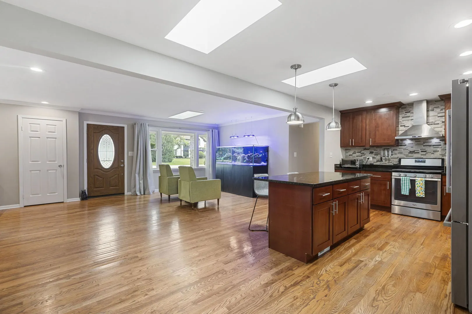 203 Coldren Drive IL